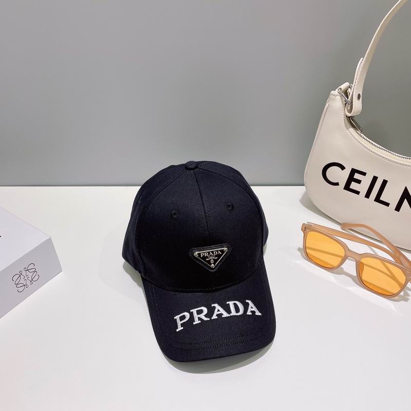 Prada cap (115)